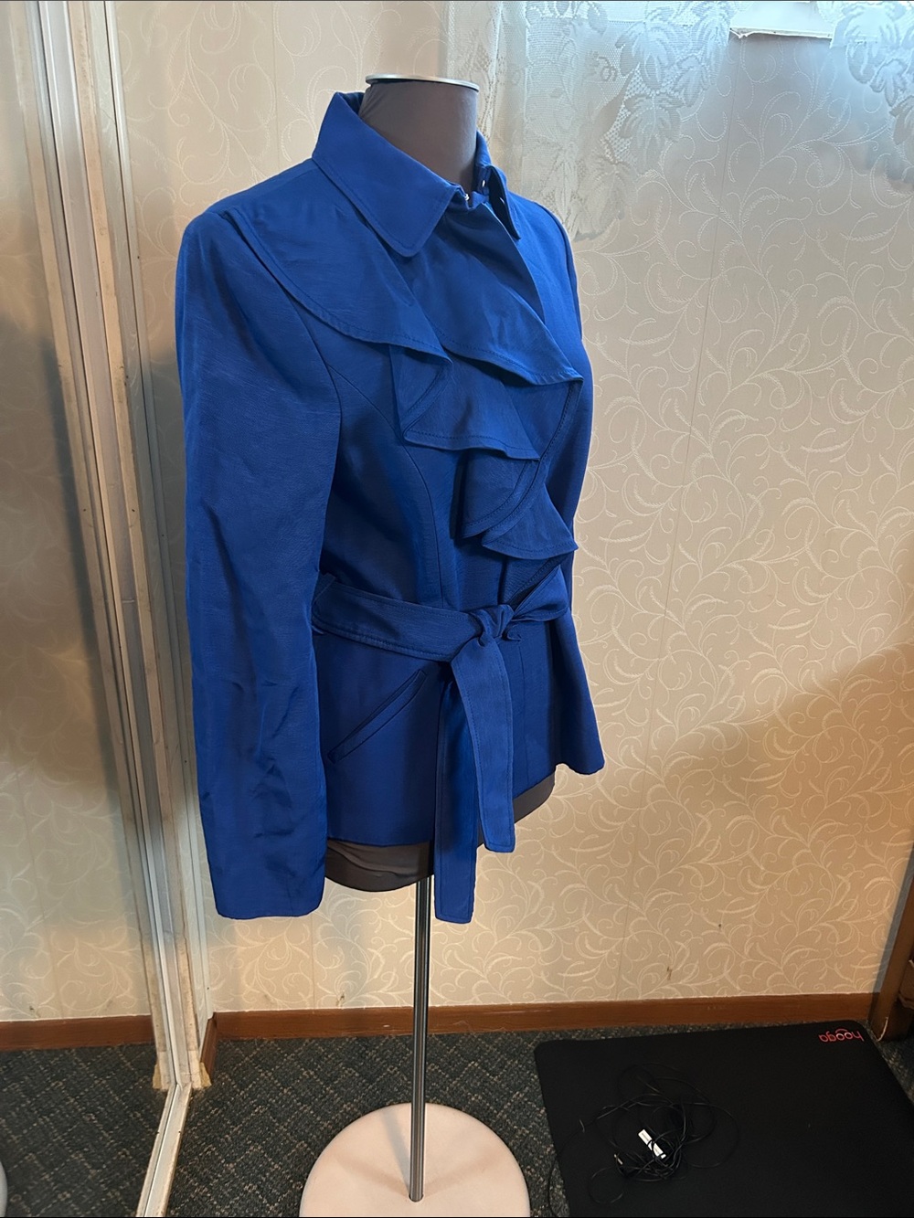 Women's Royal Blue Ruffle-Front Belted Ann Klein Blazer size Med - Picture 2 of 7
